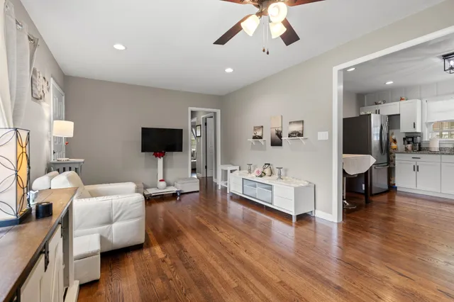 $344,900 | 1015 Glenwood Drive, Murfreesboro, TN 37129