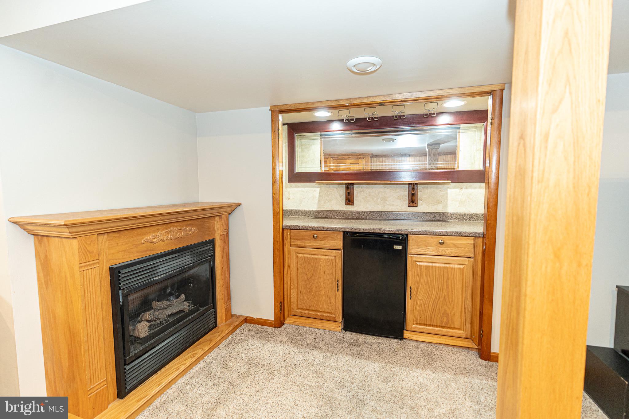 1510 Seling Avenue Rosedale, MD 21237 - Photo 16 of 24 a kitchen with a stove and a refrigerator