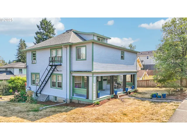 $995,000 | 8410 Southeast 21st Avenue, Portland, OR 97202
