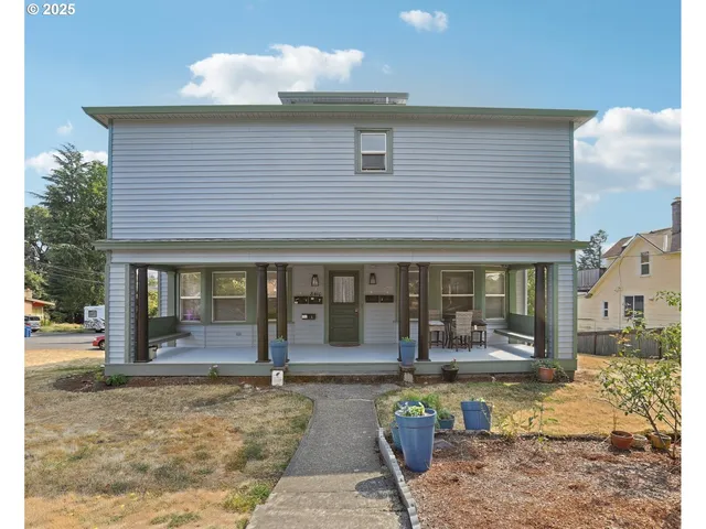 $995,000 | 8410 Southeast 21st Avenue, Portland, OR 97202