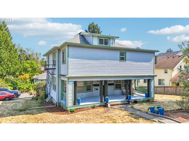 $995,000 | 8410 Southeast 21st Avenue, Portland, OR 97202