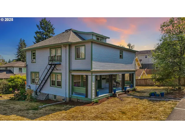$995,000 | 8410 Southeast 21st Avenue, Portland, OR 97202