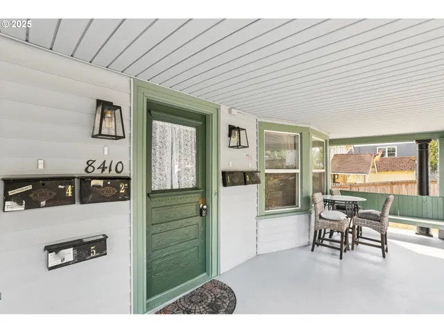 $995,000 | 8410 Southeast 21st Avenue, Portland, OR 97202