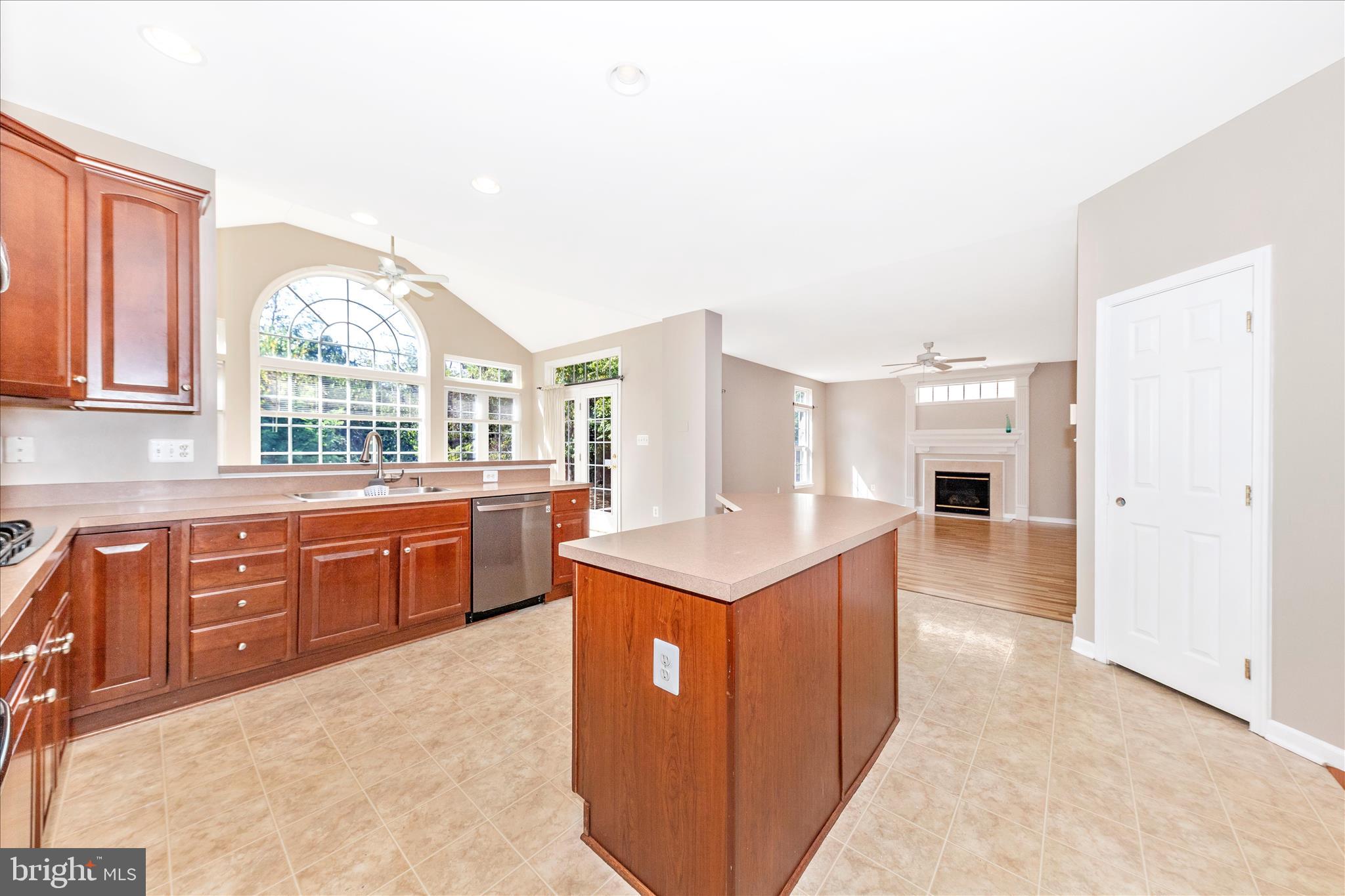 12406 Fallen Timbers Circle Hagerstown, MD 21740 - Photo 16 of 52 a kitchen with a sink and a stove