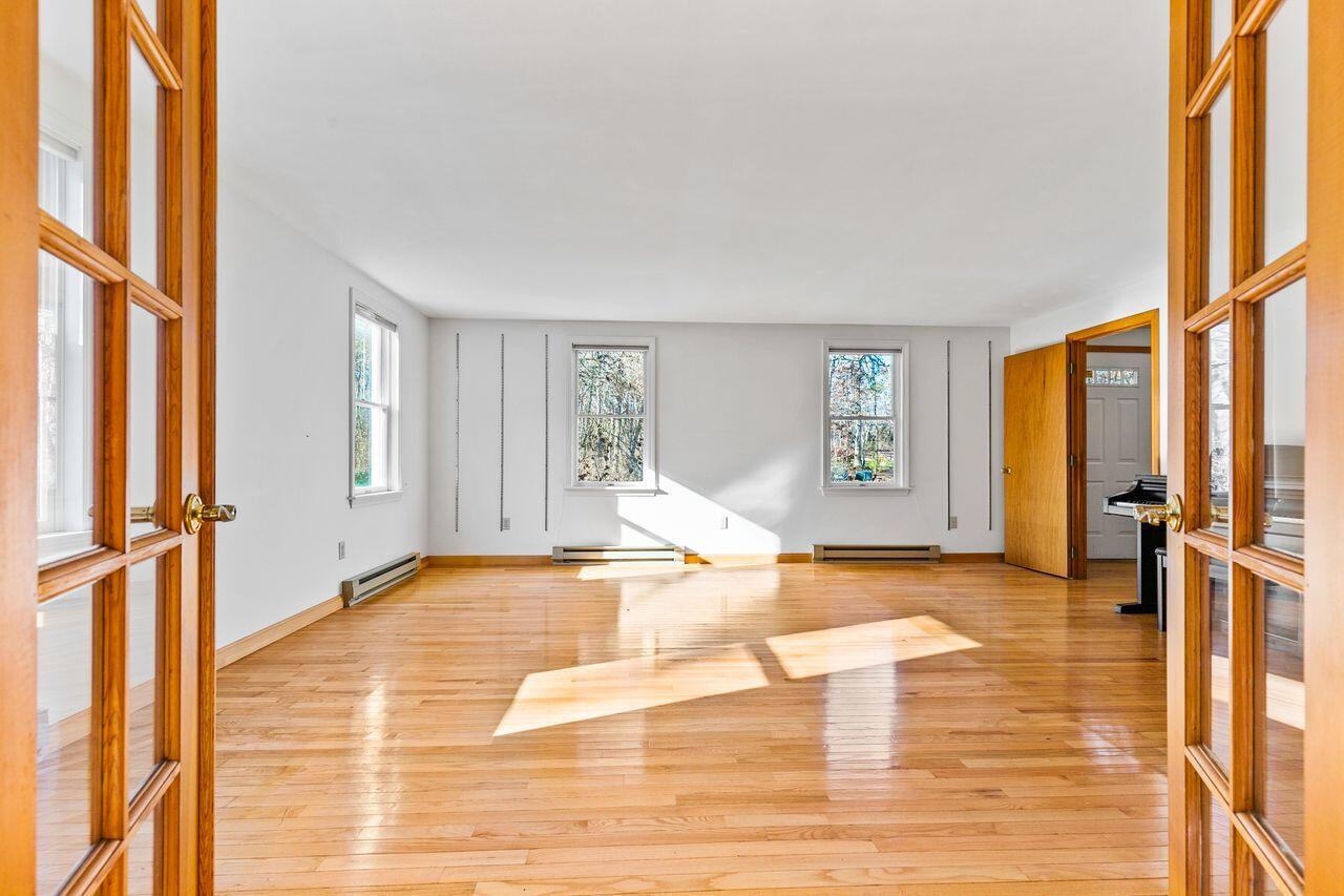 52 Red Fawn Road Brewster, MA 02631 - Photo 13 of 29 Living Room