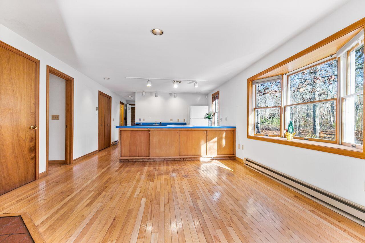 52 Red Fawn Road Brewster, MA 02631 - Photo 9 of 29 Breakfast nook