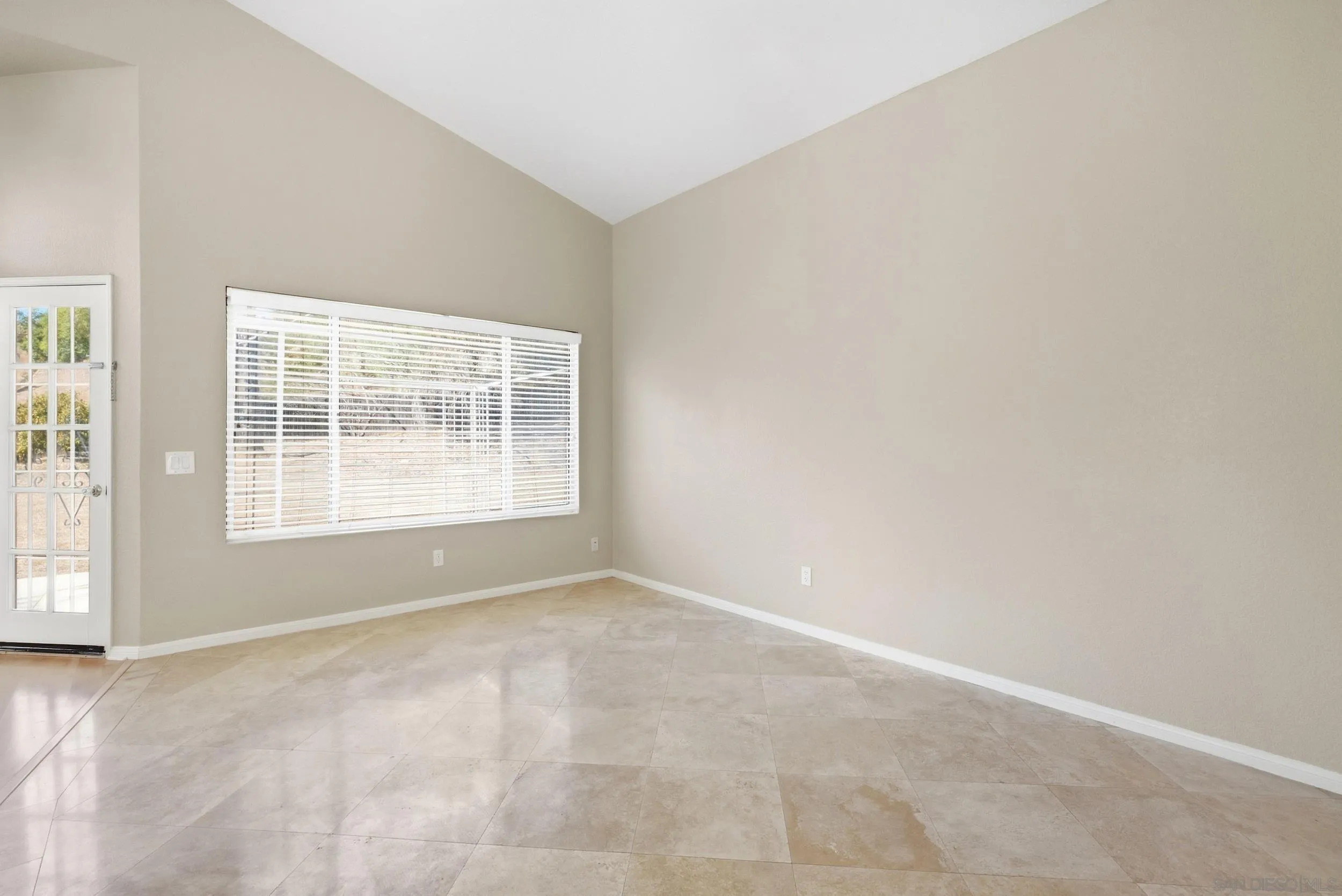 2808 Jed Road Escondido, CA 92027 - Photo 7 of 32 Gallery Image 7