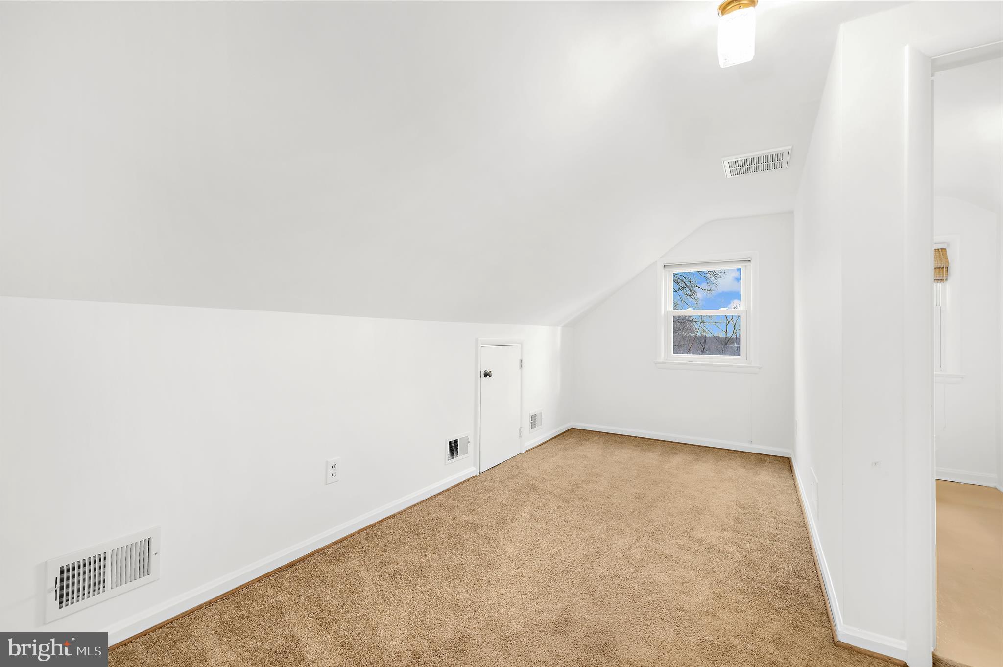 2930 Powder Mill Road Hyattsville, MD 20783 - Photo 24 of 53 an empty room with windows