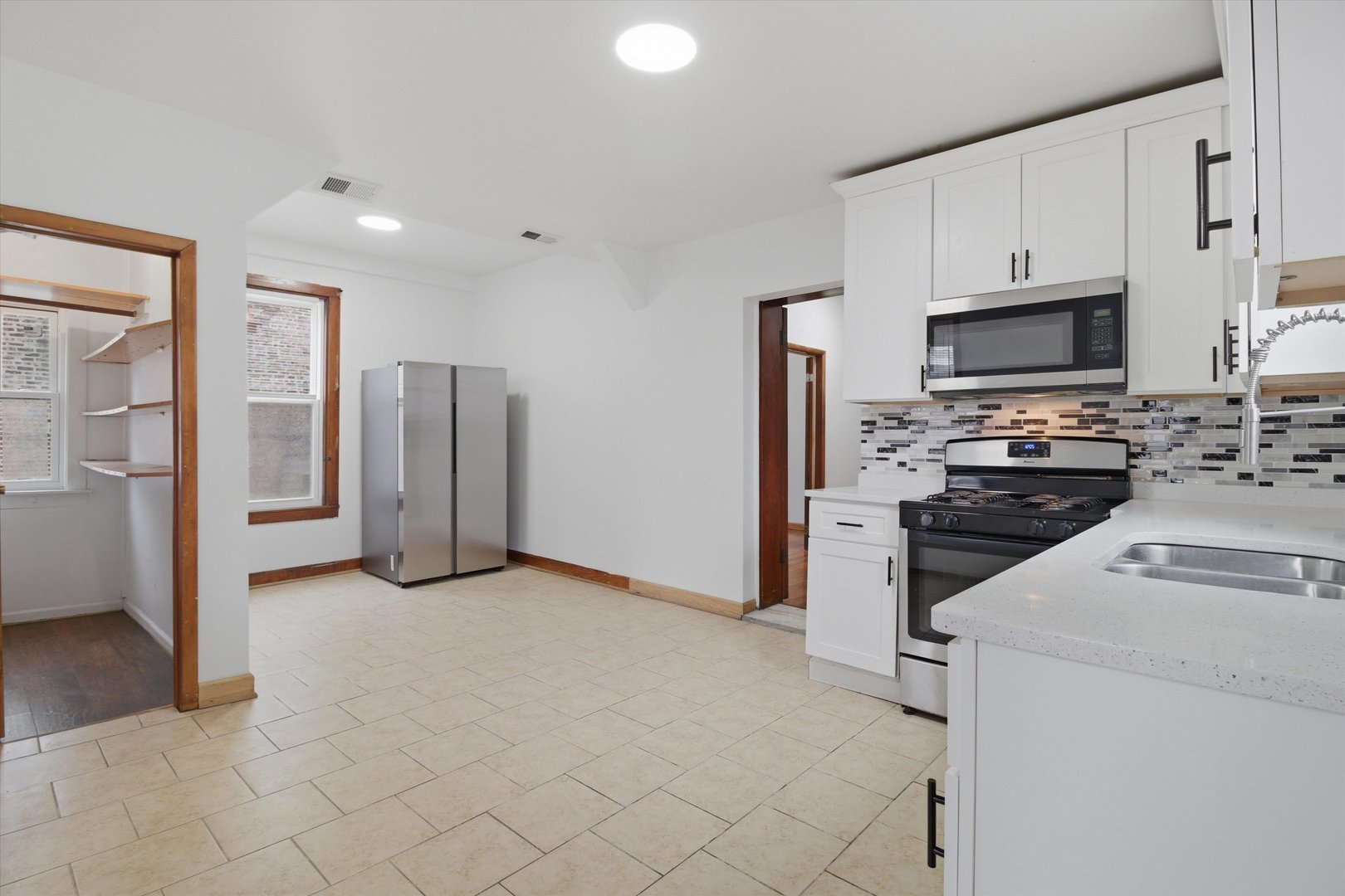 1633 West 38th Street Chicago, IL 60609 - Photo 11 of 34