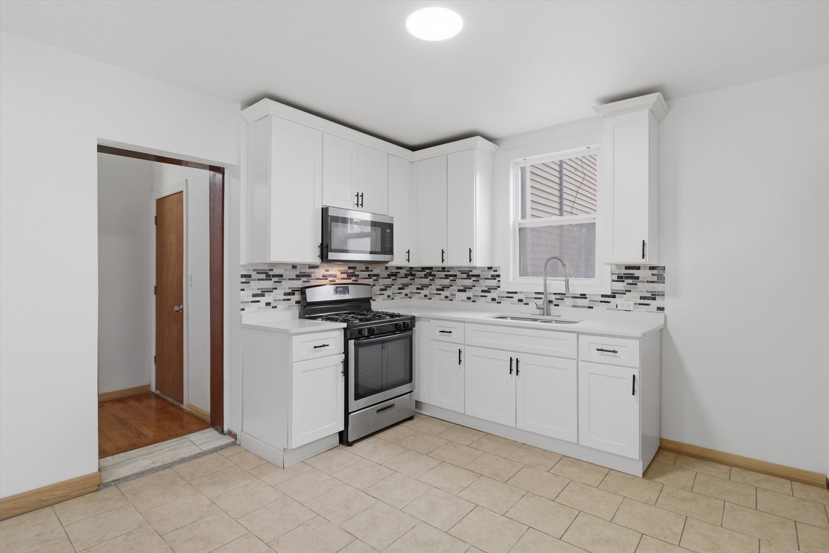1633 West 38th Street Chicago, IL 60609 - Photo 12 of 34