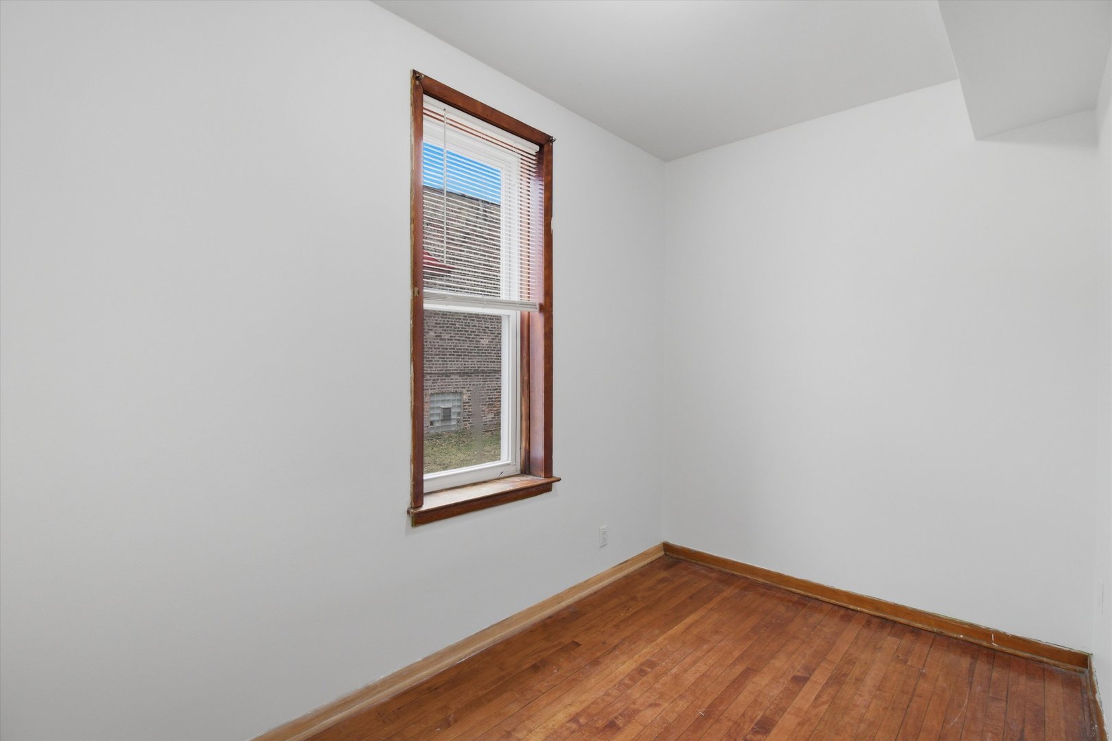1633 West 38th Street Chicago, IL 60609 - Photo 8 of 34