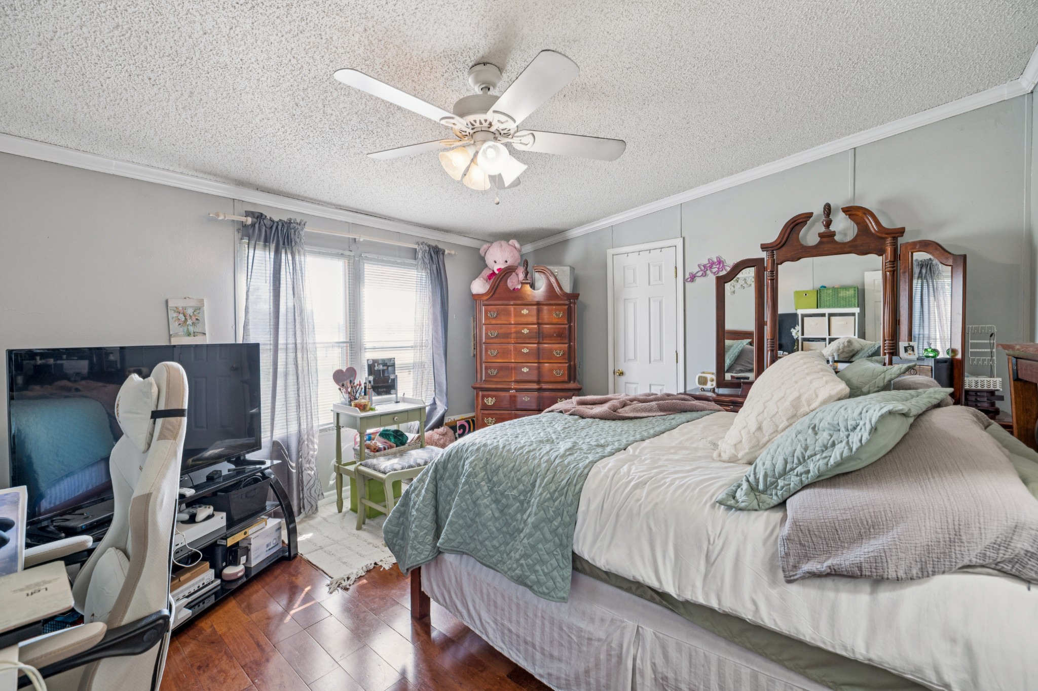 257 Bunker Hill Road Rockvale, TN 37153 - Photo 26 of 38 a bed room with a bed and a tv