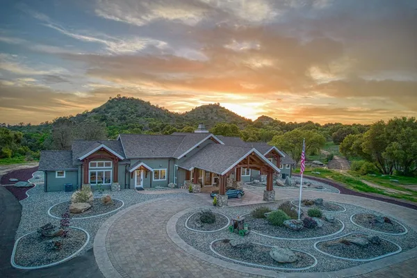 $2,800,000 | 31825 Auberry Road, Auberry, CA 93602