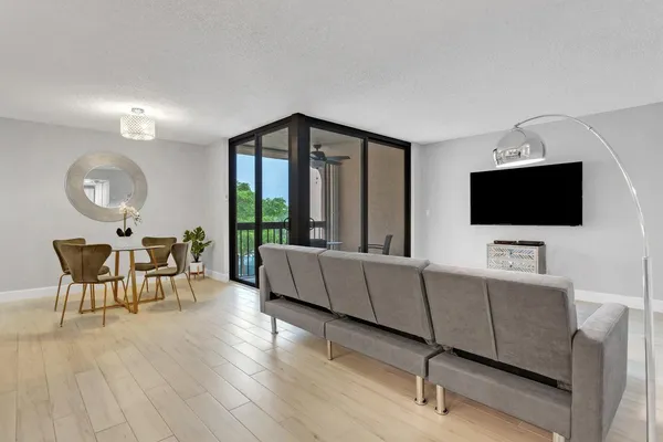 $3,000 | 955 Dotterel Road, Delray Beach, FL 33444