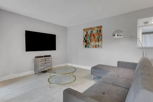 $3,000 | 955 Dotterel Road, Delray Beach, FL 33444