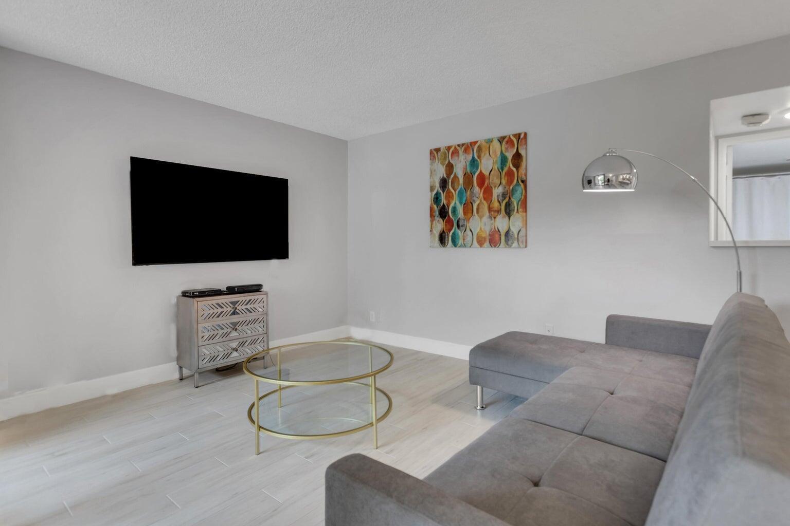 955 Dotterel Road Delray Beach, FL 33444 - Photo 4 of 60 2