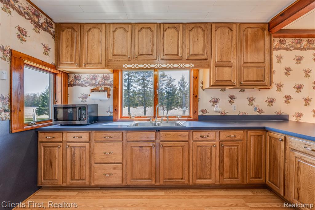 342 North Chambers Road Tawas City, MI 48763 - Photo 13 of 30