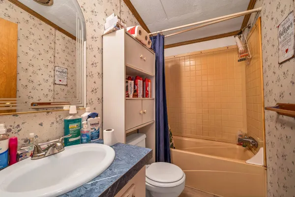 $199,900 | 447 Jackman Pond Road, Tamworth, NH 03883