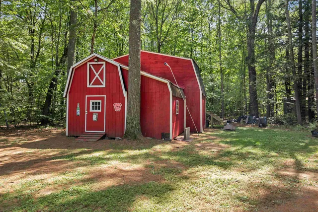 $199,900 | 447 Jackman Pond Road, Tamworth, NH 03883