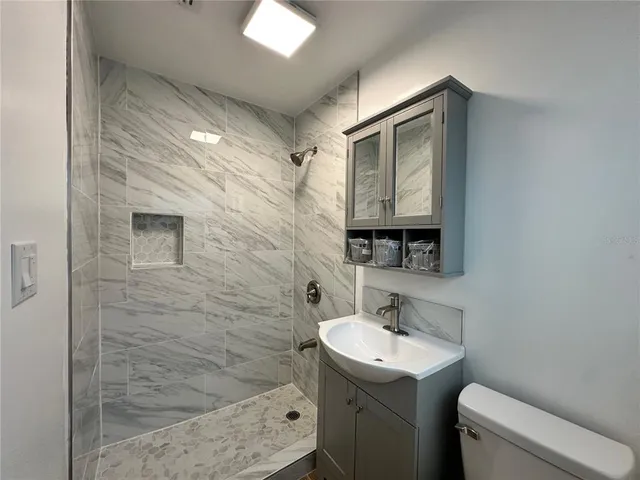 $2,850 | 2484 Nash Street, Clearwater, FL 33765