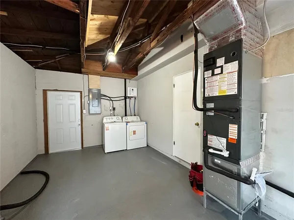 $2,590 | 2484 Nash Street, Clearwater, FL 33765