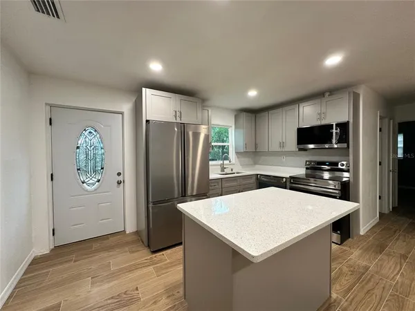 $2,500 | 2484 Nash Street, Clearwater, FL 33765