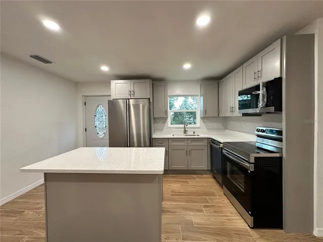 $2,850 | 2484 Nash Street, Clearwater, FL 33765