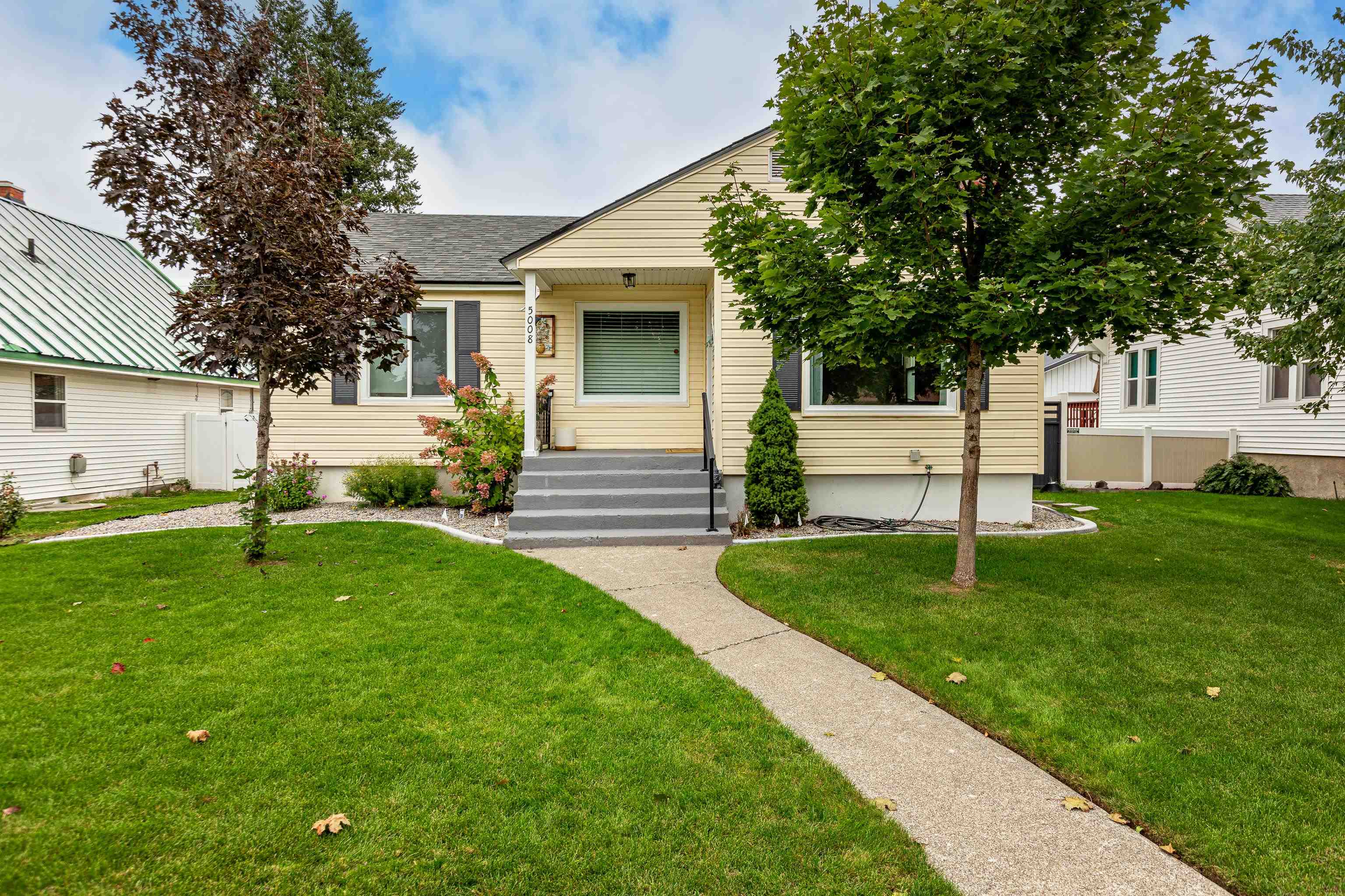 5008 North Adams Street Spokane, WA 99205 - Photo 2 of 27