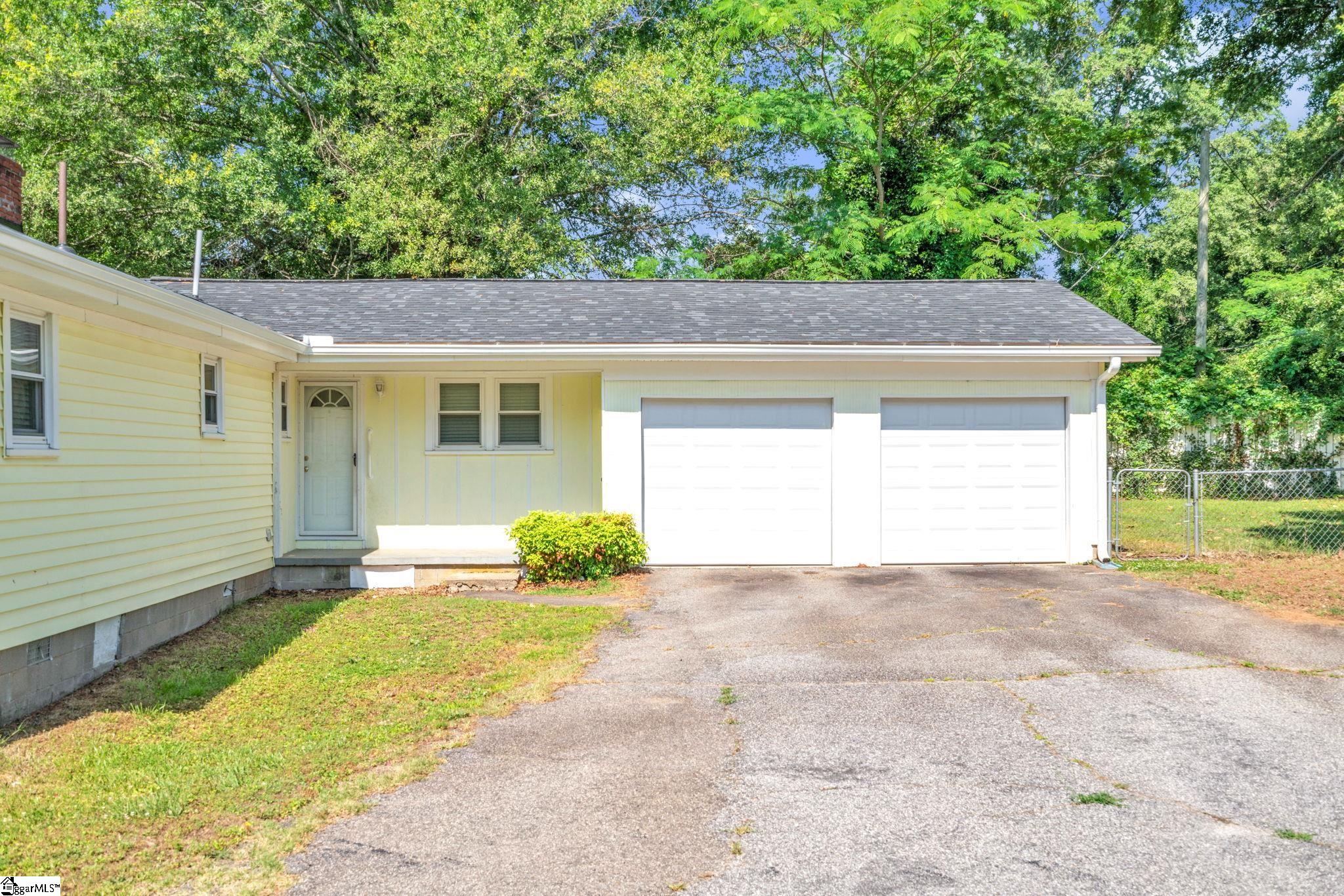 150 Pruitt Drive Mauldin, SC 29662 - Photo 2 of 31