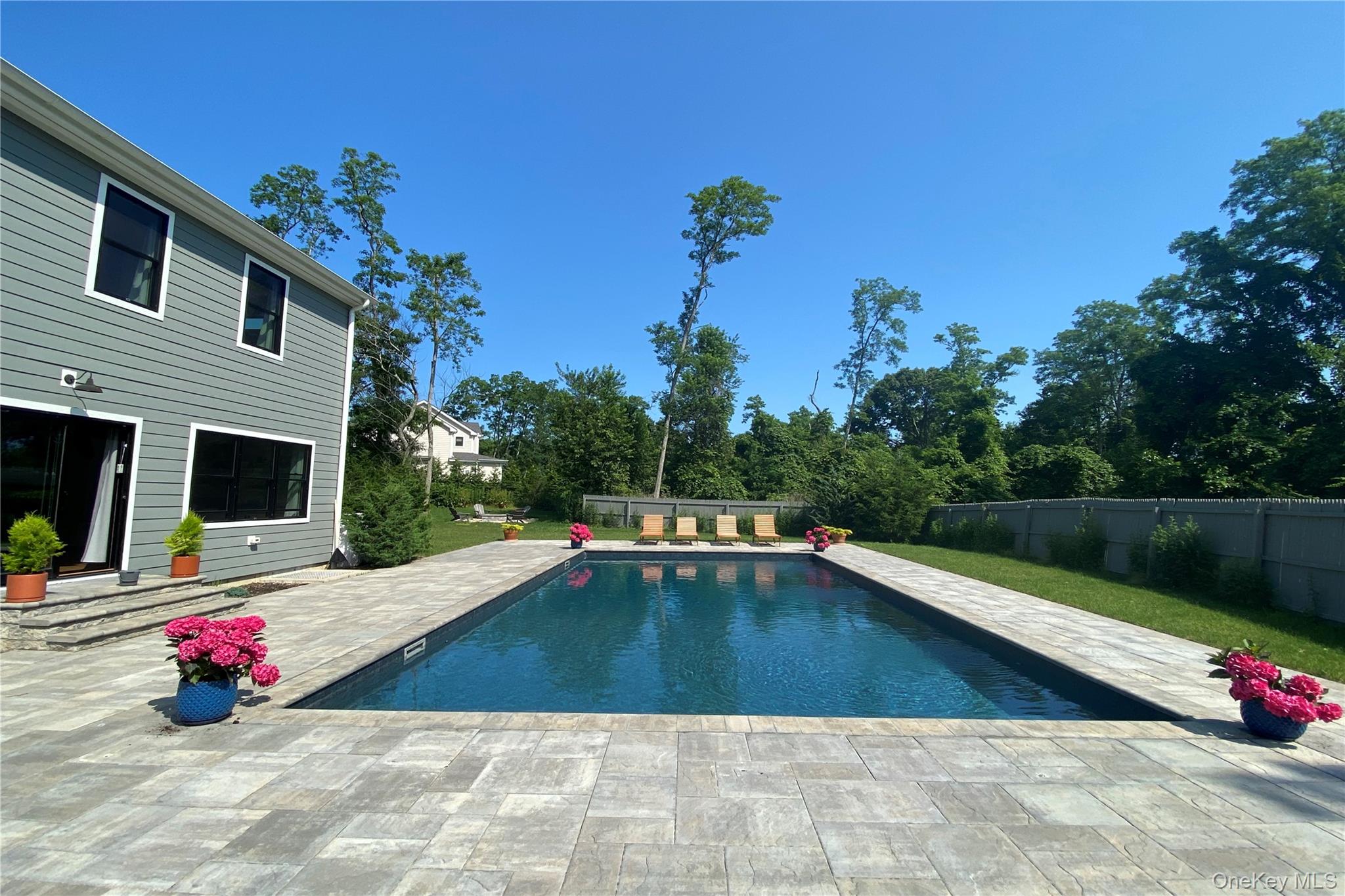 3225 Stanley Road Mattituck, NY 11952 - Photo 4 of 20