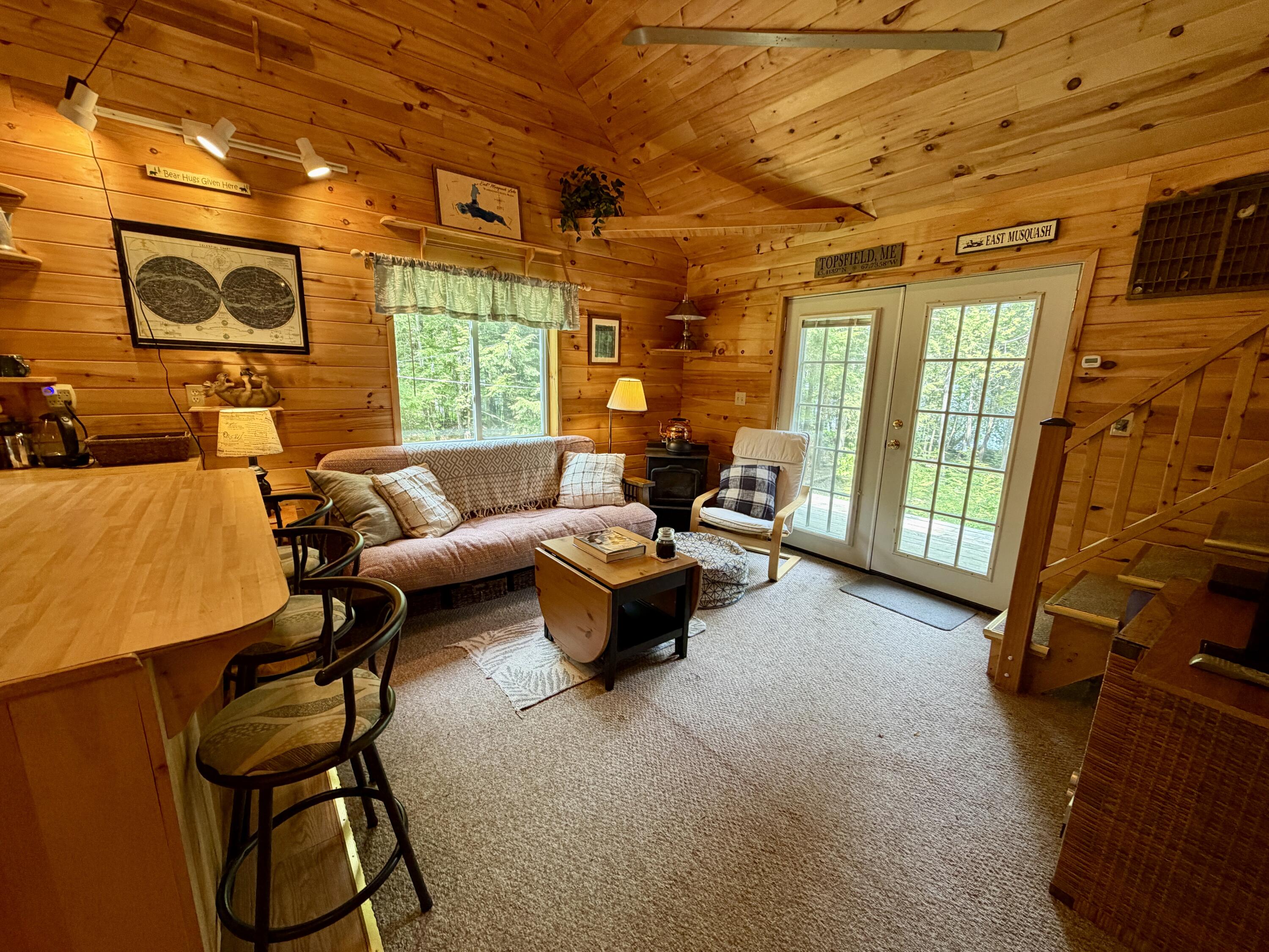561 Lakeview Road Topsfield, ME 04490 - Photo 11 of 41 Living Room