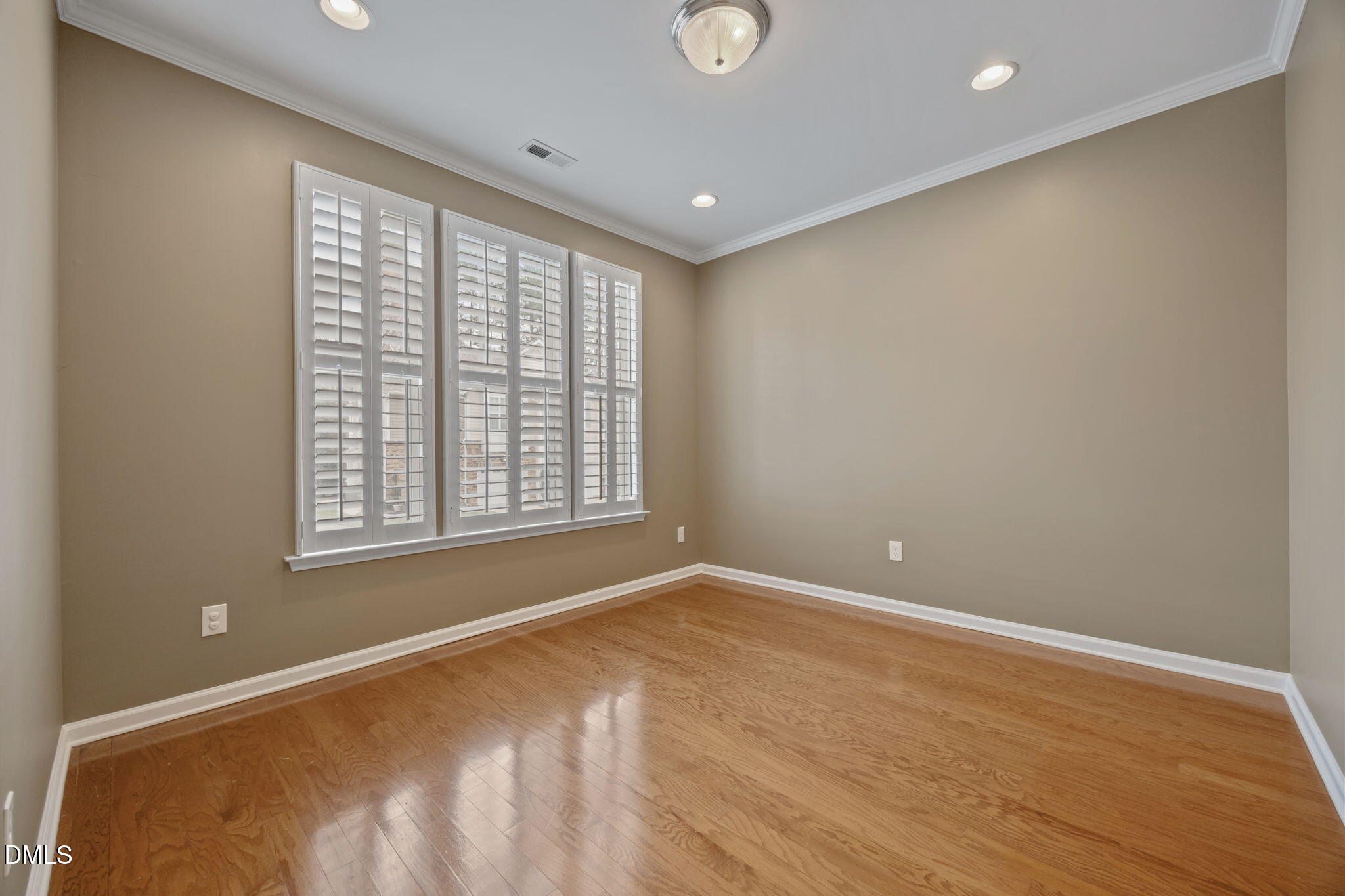 5901 Hourglass Court Raleigh, NC 27612 - Photo 15 of 46 15-web-or-mls-IMG_8820