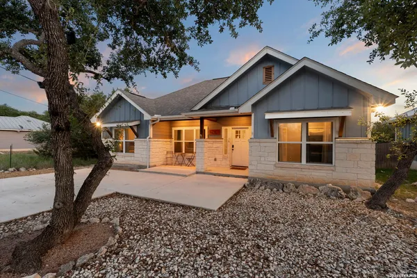 $2,000 | 986 Paradise Drive, Canyon Lake, TX 78133