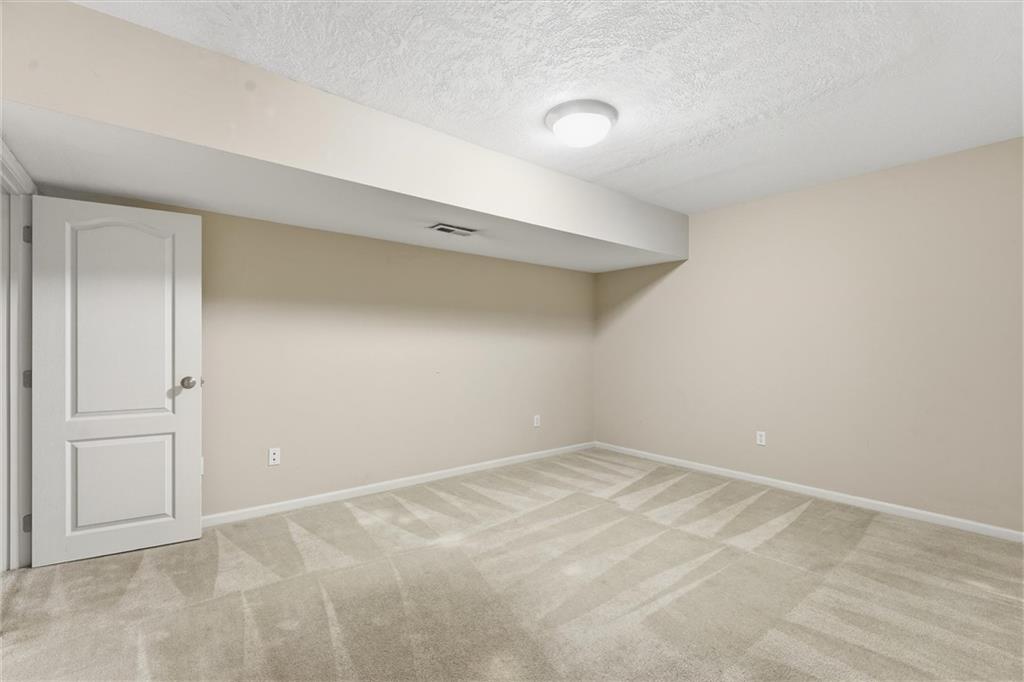 1305 159th Street Basehor, KS 66007 - Photo 18 of 33