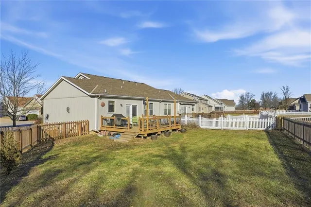 $269,000 | 1305 159th Street, Basehor, KS 66007
