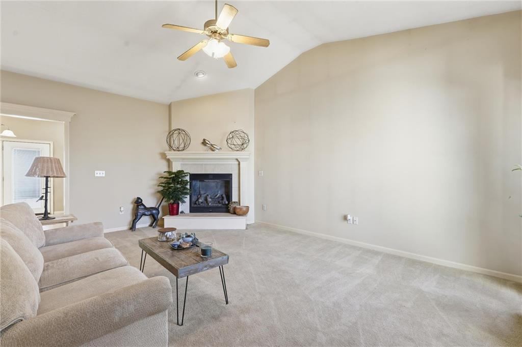 1305 159th Street Basehor, KS 66007 - Photo 4 of 33