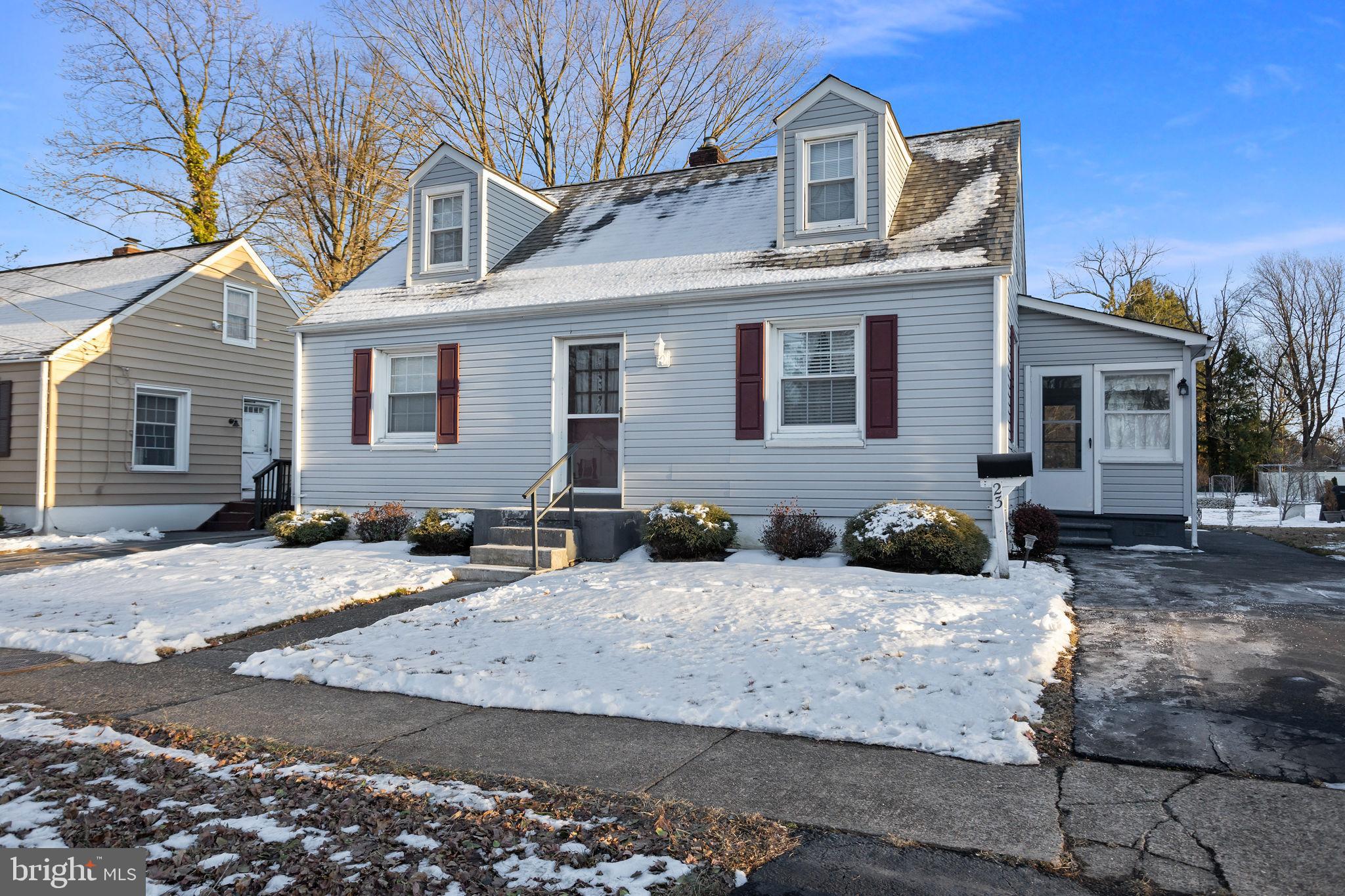 23 West Upper Ferry Road Ewing, NJ 08628 - Photo 3 of 27