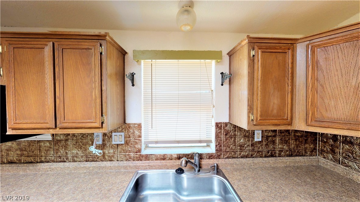 4971 Laurence Road Pahrump, NV 89048 - Photo 11 of 47 Gallery Image 11
