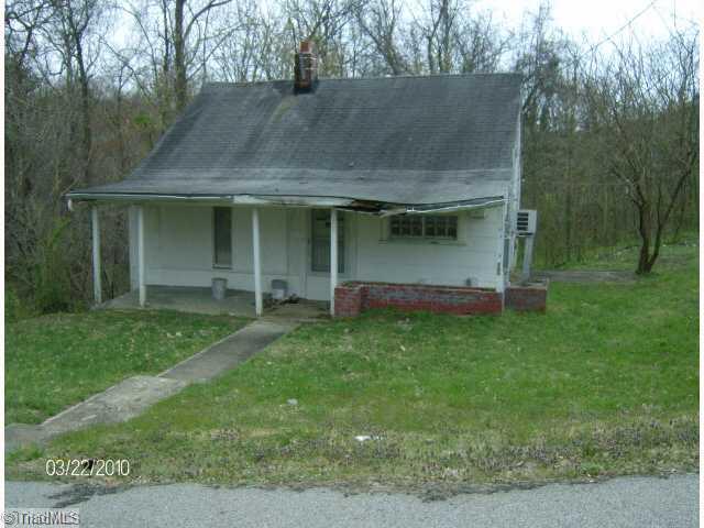 203 Ridge Street Reidsville, NC 27320 - Photo 1 of 1 Exterior Front.
