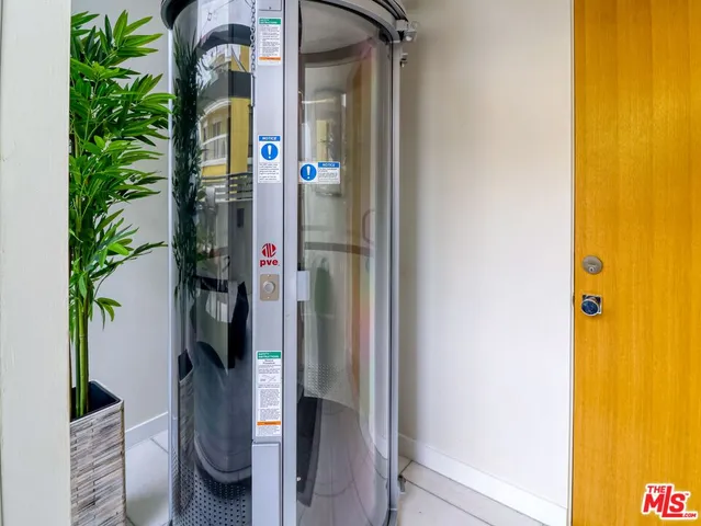 a close up of a hallway