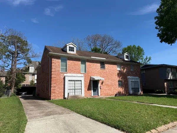 front view of house with a yard