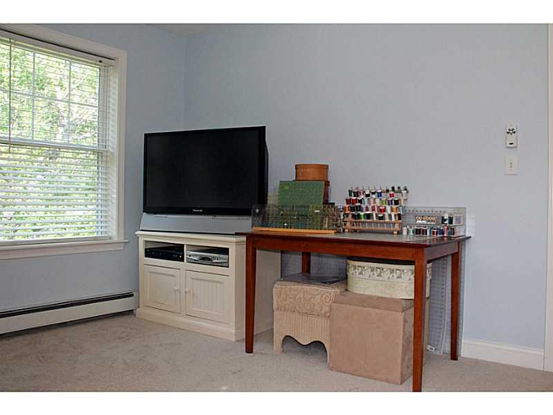 206 Barnstable Road South Portland, ME 04106 - Photo 29 of 35 Bedroom.