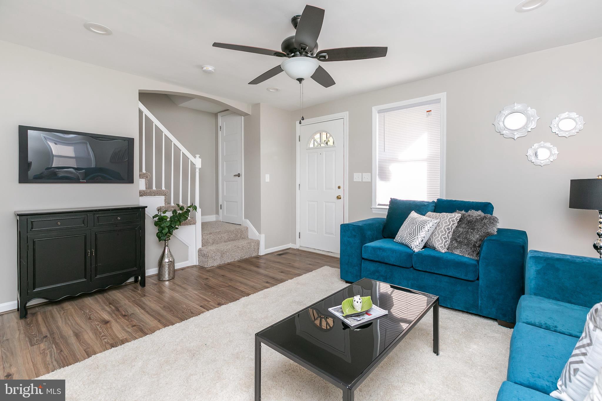 5912 Glenkirk Road Baltimore, MD 21239 - Photo 5 of 32 Living room