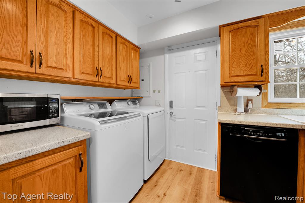 3302 Grant Road Rochester Hills, MI 48309 - Photo 12 of 40