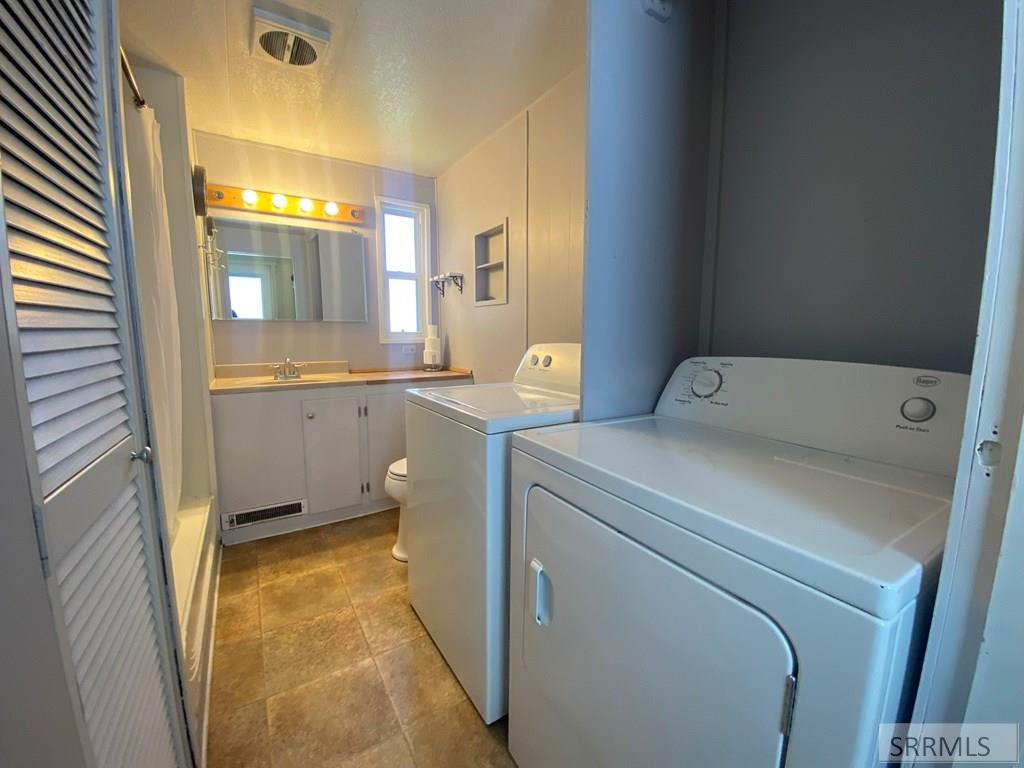 120 East Valley Road Challis, ID 83226 - Photo 16 of 36