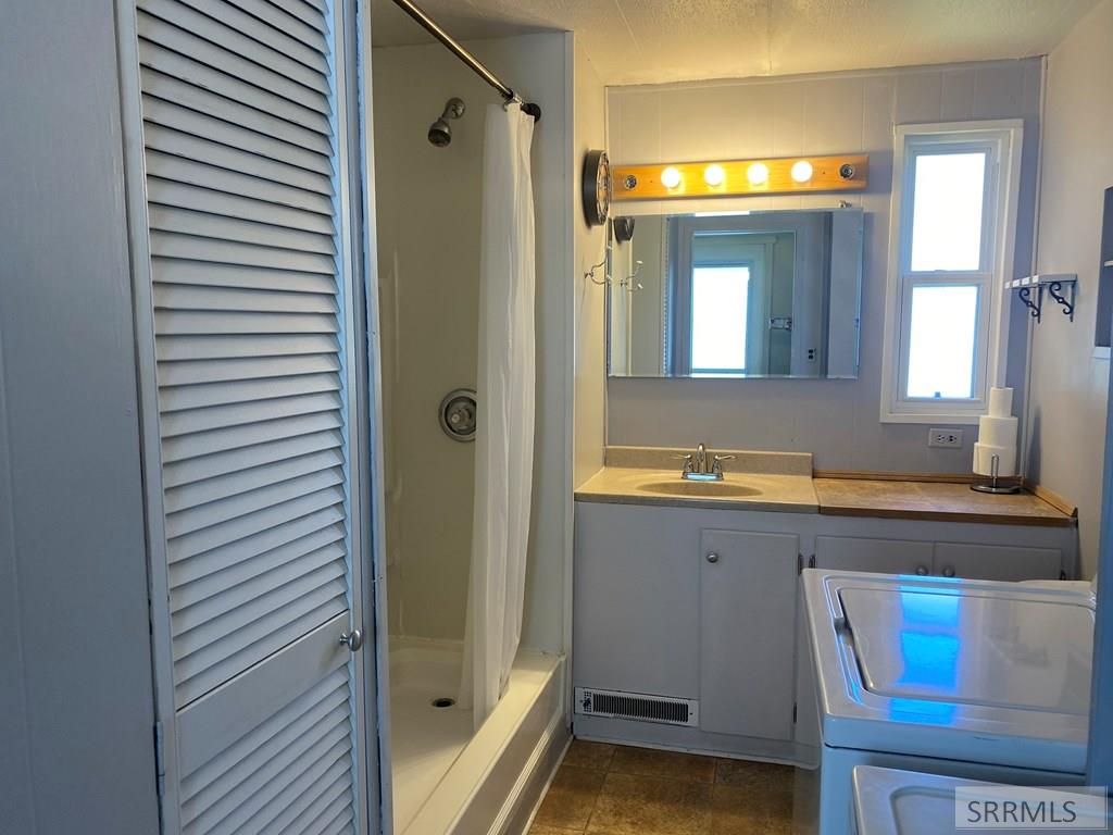 120 East Valley Road Challis, ID 83226 - Photo 17 of 36