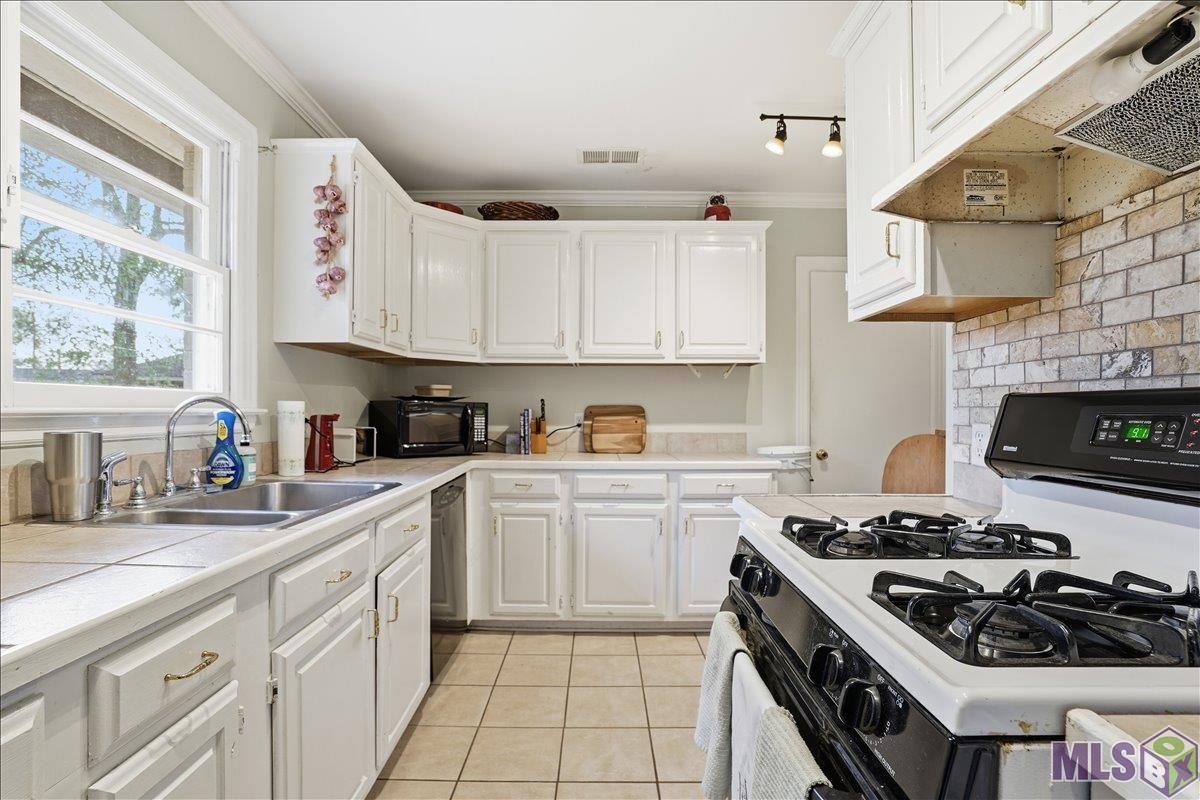 6515 Lasalle Avenue Baton Rouge, LA 70806 - Photo 2 of 16