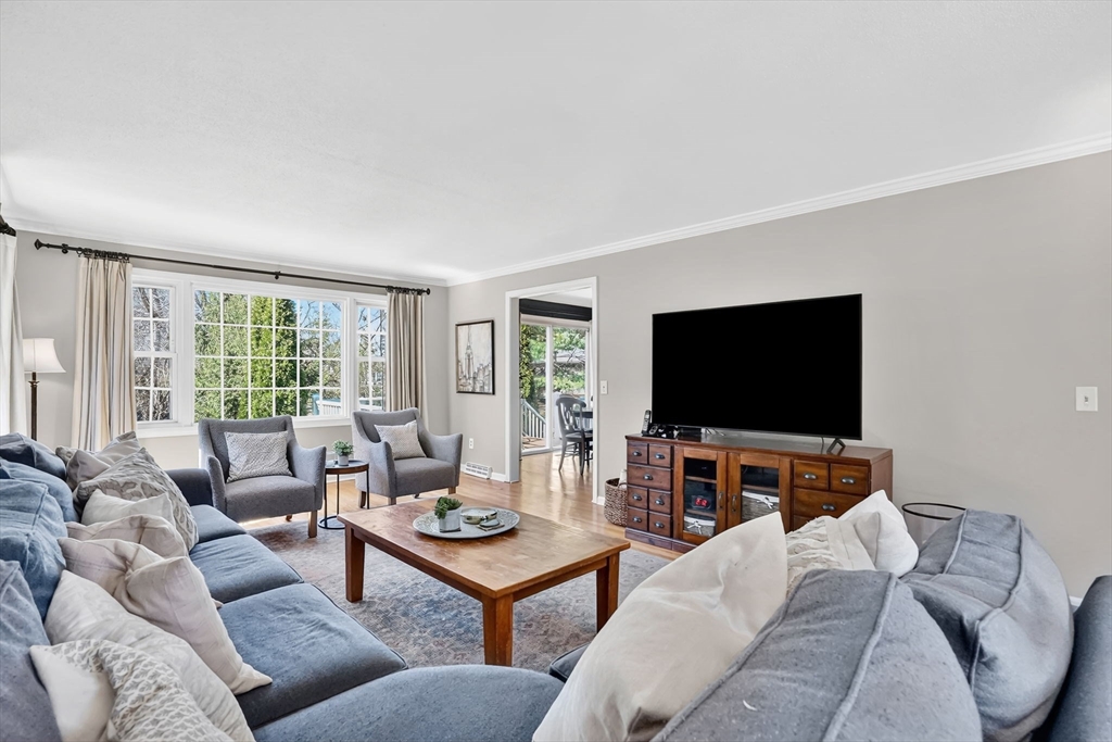 118 Blueberry Hill Road Longmeadow, MA 01106 - Photo 14 of 42