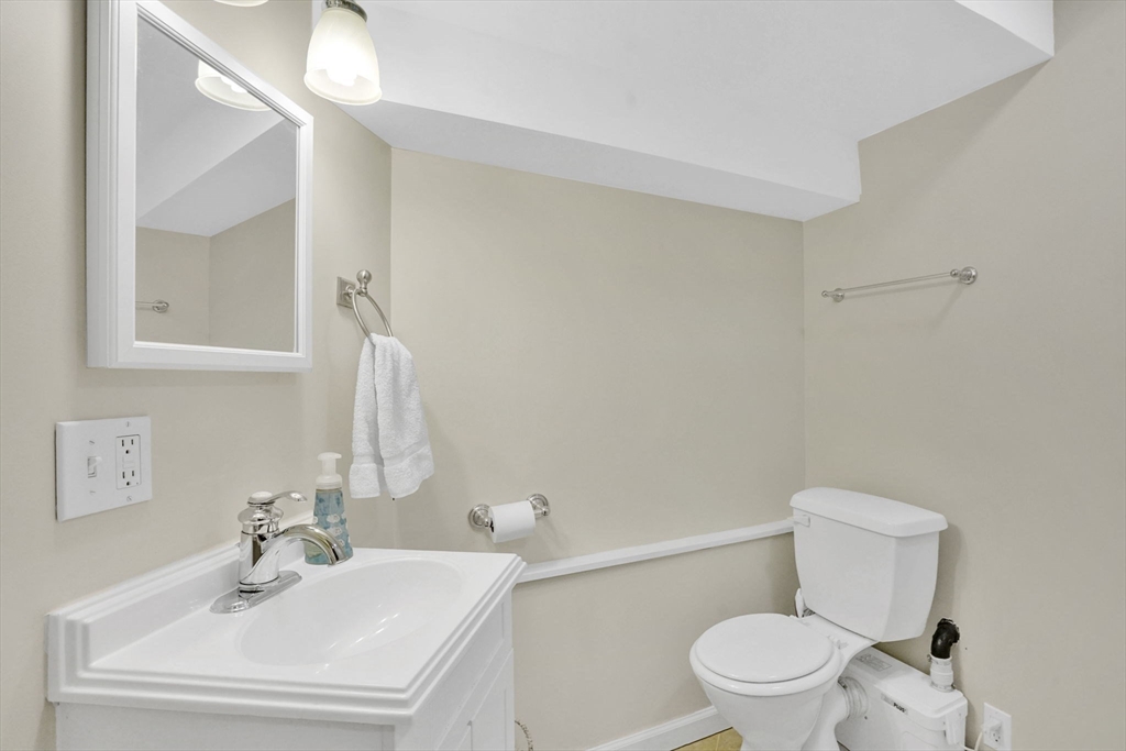 118 Blueberry Hill Road Longmeadow, MA 01106 - Photo 32 of 42