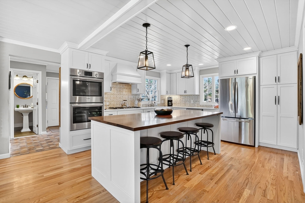 118 Blueberry Hill Road Longmeadow, MA 01106 - Photo 4 of 42